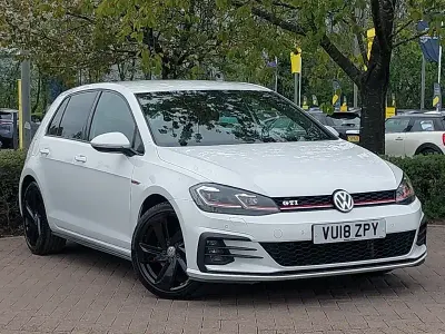 Używany VW Golf VII GTI 230 KM (169 kW) 2018 Biały Hatchback