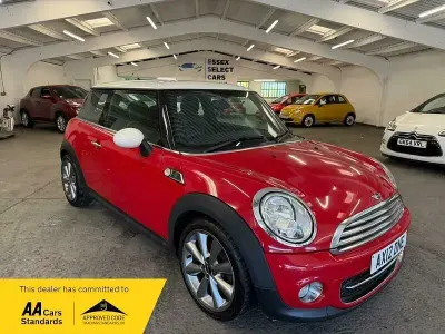Begagnad Mini Cooper D Hatch 2012 Röd Halvkombi