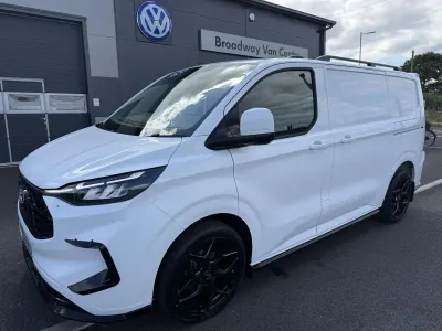 Used Ford Transit Custom Limited 136 HP (100 kW) 2024 White Van