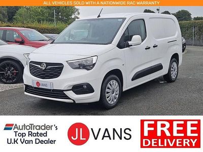 Second-hand Vauxhall Combo Sportive 100 CP (73 kW) 2021 Alb Monovolum