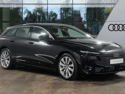 Usado Audi A6 e-tron Sport 269 kW (367 CV) 2025 Negro Familiar