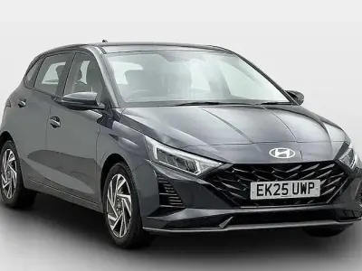 Used Hyundai i20 Advanced 101 HP (74 kW) 2025 Grey Hatchback