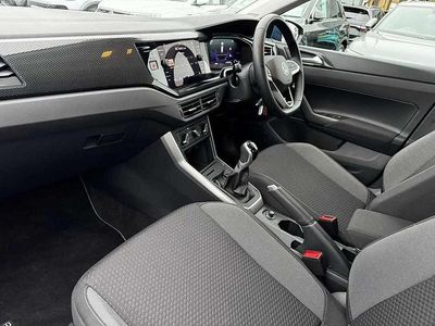 Used VW Polo Life 79 HP (58 kW) 2025 Blue Hatchback