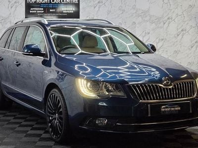 Used Skoda Superb LAURIN & KLEMENT 170 HP (125 kW) 2014 Blue Estate