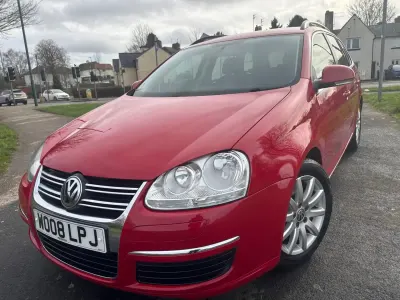 Used VW Golf VII SE 2019 Red Estate