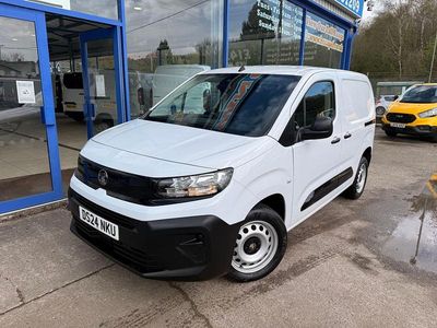Used Vauxhall Combo 100 HP (73 kW) 2024 White MPV