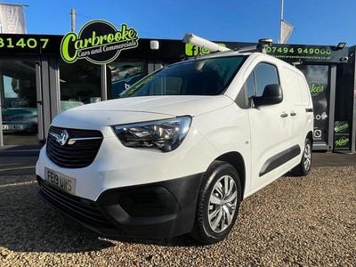 White Used 2019 Vauxhall Combo Edition MPV | £8,495 (Fair price)