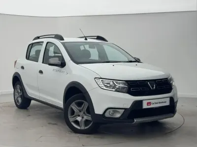 Used Dacia Sandero Essentiel 90 HP (66 kW) 2018 White Hatchback
