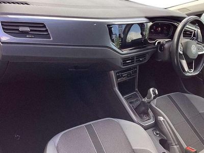 Begagnad VW Polo Style 94 HK (69 kW) 2023 Vit Halvkombi