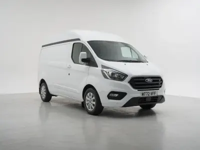Used Ford Transit Custom Limited 130 HP (95 kW) 2022 White Van