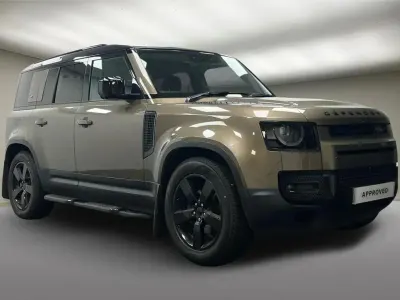 Usado Land Rover Defender First Edition 250 CV (183 kW) 2021 Marrón SUV