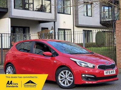 Usado Kia Ceed 2016 Vermelho Citadino