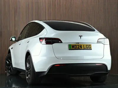 Used Tesla Model Y RWD 219 kW (299 HP) 2024 White SUV