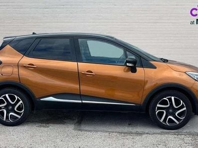 Used Renault Captur Iconic 90 HP (66 kW) 2019 Orange SUV