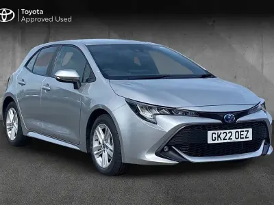 Used Toyota Corolla 122 HP (89 kW) 2022 Silver Hatchback