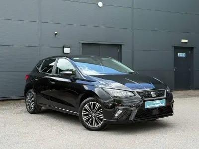Usado Seat Ibiza SE 2023 Negro Utilitario