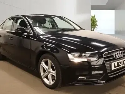 Usado Audi A4 170 CV (125 kW) 2012 Negro Berlina
