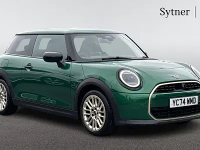Used Mini Cooper Hatch 154 HP (113 kW) 2024 Green Hatchback