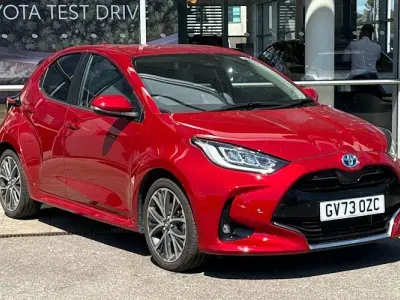 Used Toyota Yaris 116 HP (85 kW) 2023 Red Hatchback