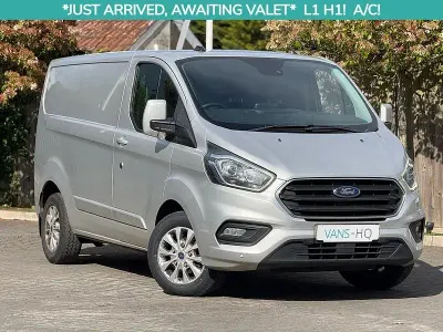 Usado Ford Transit Custom Limited 130 HP (95 kW) 2021 Prateado Van