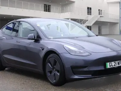 Usado Tesla Model 3 Standard Range 177 kW (241 HP) 2021 Cinzento Sedan