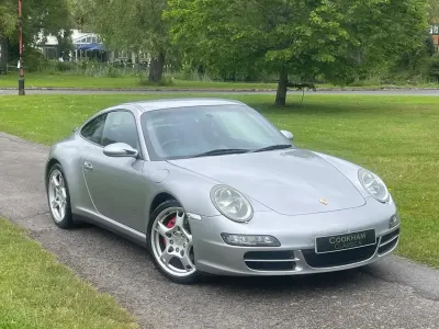 Usado Porsche 911 355 HP (261 kW) 2006 Prateado Coupé