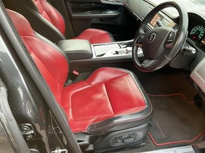 Usado Jaguar XF Sportbrake Portfolio 2015 Cinzento Carrinha