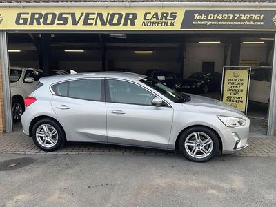 Used Ford Focus Zetec 120 HP (88 kW) 2019 Silver Hatchback