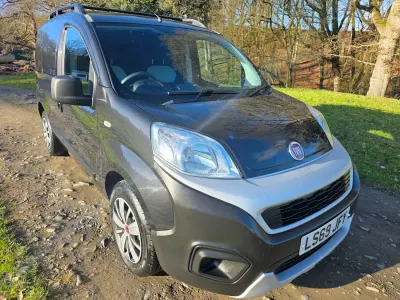 Gebraucht Fiat Fiorino 77 PS (56 kW) 2019 Schwarz Van / Kleinbus
