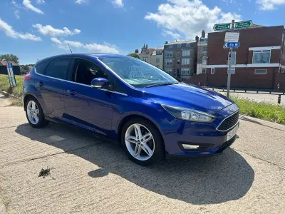 Used Ford Focus Zetec 2015 Blue Hatchback