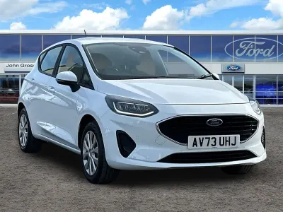 Begagnad Ford Fiesta Trend 2023 Vit Halvkombi