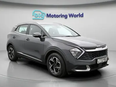 Usado Kia Sportage 150 HP (110 kW) 2022 Cinzento SUV