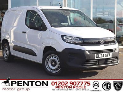 Used Vauxhall Combo S 100 HP (73 kW) 2024 White MPV