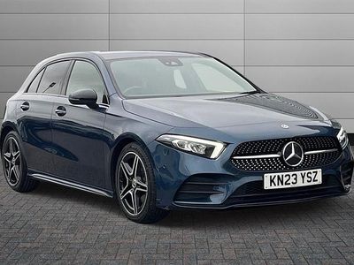 Begagnad Mercedes A200 Executive 163 HK (119 kW) 2023 Blå Halvkombi