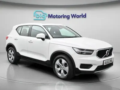 Used Volvo XC40 Momentum 190 HP (139 kW) 2020 White SUV