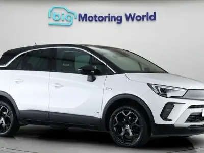 Used Vauxhall Crossland S 110 HP (80 kW) 2021 White SUV
