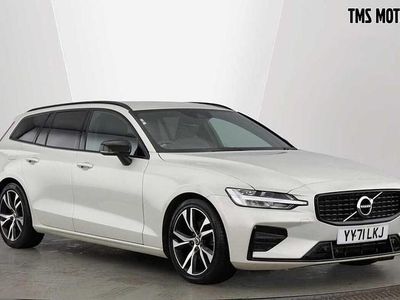 Used Volvo V60 R-Design 163 HP (119 kW) 2021 Gold Estate