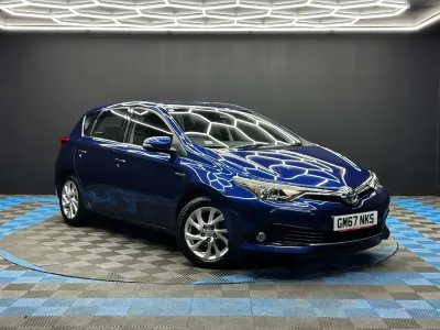 Used Toyota Auris Hybrid