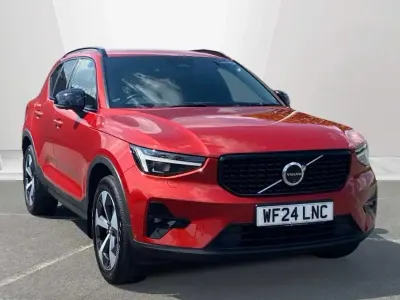 Used Volvo XC40 Ultimate 197 HP (144 kW) 2024 Red SUV