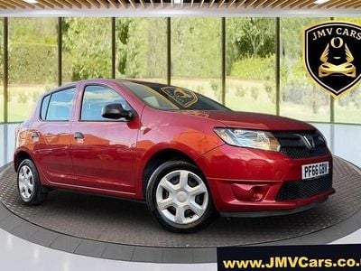 Used Dacia Sandero Ambiance 73 HP (53 kW) 2016 Red Hatchback