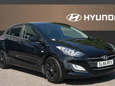 Used Hyundai i30 SE 101 HP (74 kW) 2016 Black Hatchback