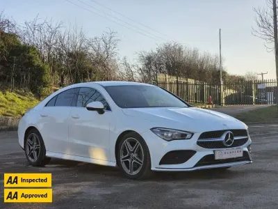 Usado Mercedes CLA180 AMG line 136 CV (100 kW) 2019 Blanco Berlina