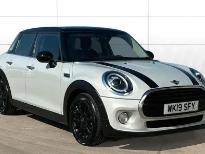 Used Mini Cooper Classic 136 HP (100 kW) 2019 Silver Hatchback