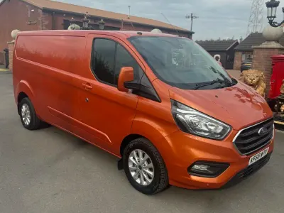 Used Ford Transit Custom Limited 130 HP (95 kW) 2019 Orange Van