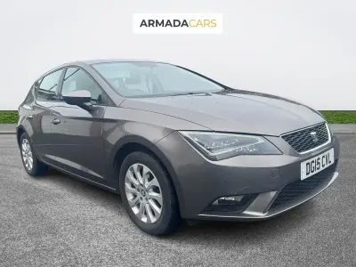 Usado Seat Leon SE 105 HP (77 kW) 2015 Cinzento Citadino