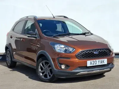 Usado Ford Ka Plus Active 85 CV (62 kW) 2018 Marrón Utilitario