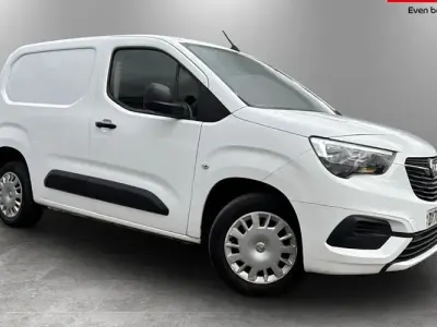Używany Vauxhall Combo Sportive 101 KM (74 kW) 2021 Minivan