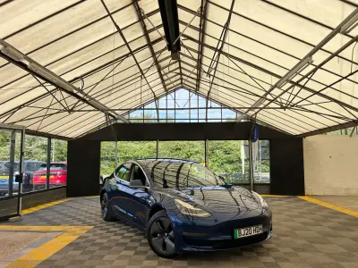 Usado Tesla Model 3 Long Range AWD 366 kW (498 HP) 2020 Azul Sedan