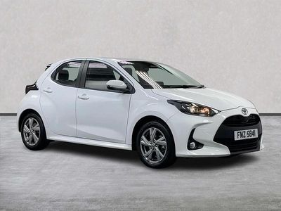 Used Toyota Yaris Hybrid 116 HP (85 kW) 2024 White Hatchback