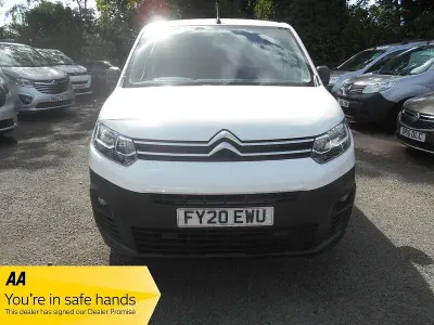 Used Citroën Berlingo PureTech 110 HP (80 kW) 2020 White MPV